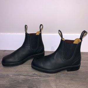 Women’s US 8 Blundstones